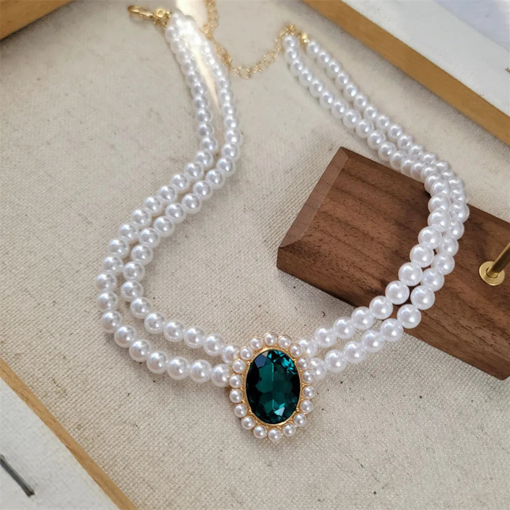 Emerald Gemstone Double-Layered Pearl Necklace